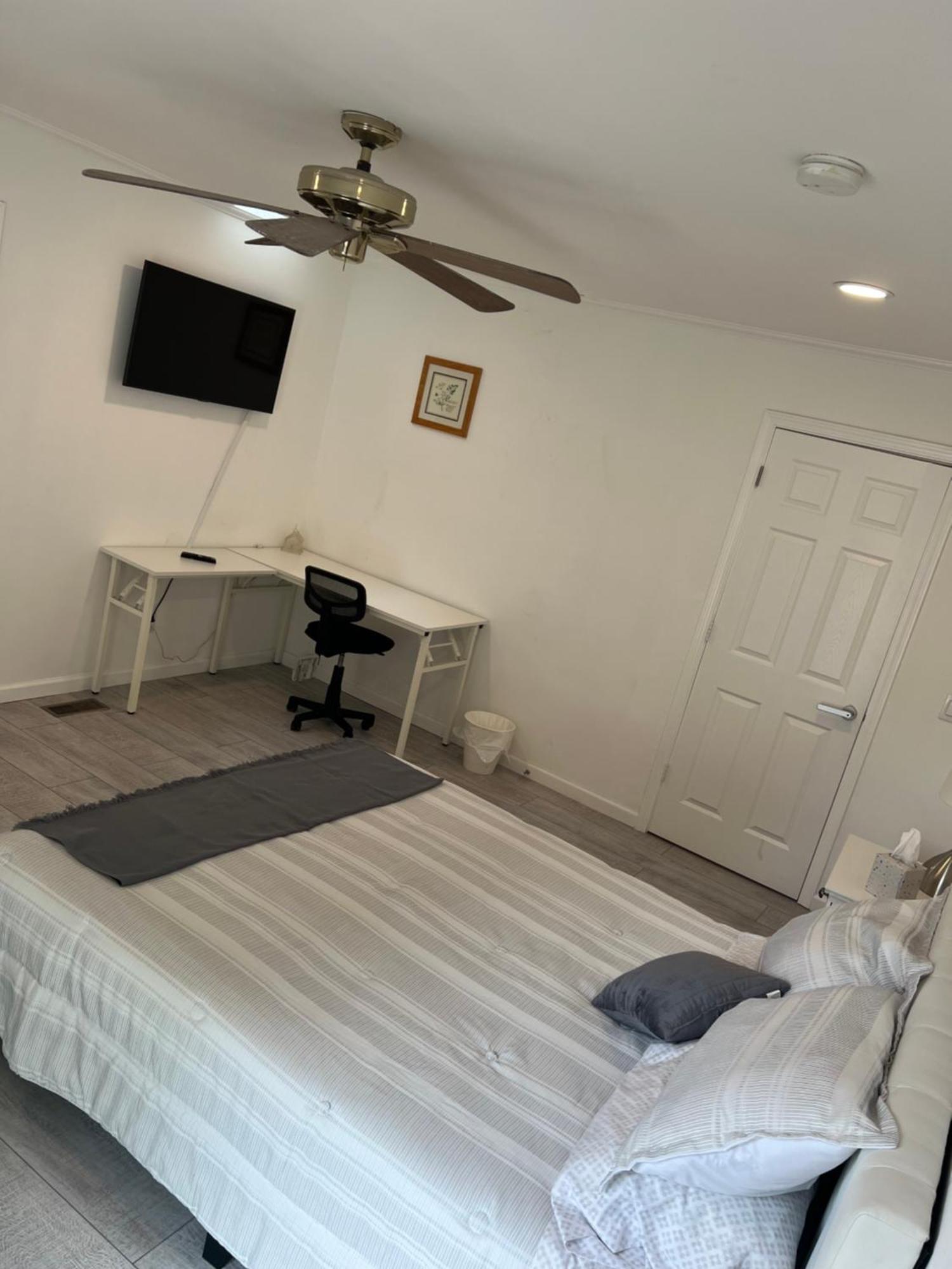 Cozy Private Suite 5 Min From Saint Francis Hospital And Woodland Hills Mall Талса Экстерьер фото